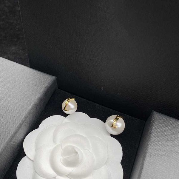 designer earring pearl earing designer jewelry luxurys stud earrings for women 925 silver boucle studs letters hoops love earings wedding gi, Golden;silver
designer earring pearl earing designer jewelry luxurys stud earrings for women 925 silver boucle studs letters hoops love earings wedding gi, Golden;silver