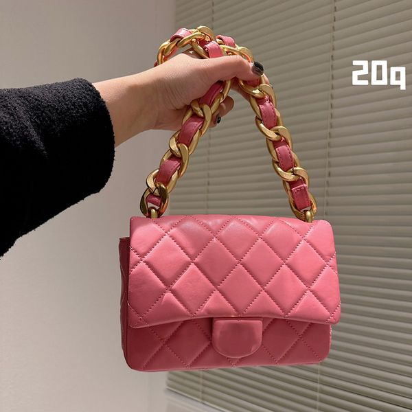 women designer thick chain shoulder bags lambskin classic mini flap quilted diamond lattice underarm purse gold metal hardware turn lock han
women designer thick chain shoulder bags lambskin classic mini flap quilted diamond lattice underarm purse gold metal hardware turn lock han