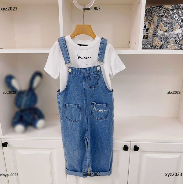 kids tracksuits baby sets fashion design denim suits size 110-160 cm 2pcs solid color t-shirt and denim straps april11, White
kids tracksuits baby sets fashion design denim suits size 110-160 cm 2pcs solid color t-shirt and denim straps april11, White