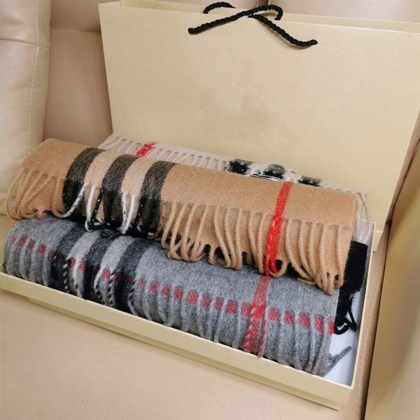 Classic Plaid Luxury Designer Scarf burbrery Cashmere Tassel Designers Scarves Scarfs Shawl Sciarpa For Winter Womens and Mens
Classic Plaid Luxury Designer Scarf burbrery Cashmere Tassel Designers Scarves Scarfs Shawl Sciarpa For Winter Womens and Mens