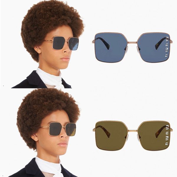 Fashion mens and womens designer sunglasses with square metal frame and hollowed out logo with chain gradient eyewear SMU51Y with original box for beach parties
Fashion mens and womens designer sunglasses with square metal frame and hollowed out logo with chain gradient eyewear SMU51Y with original box for beach parties