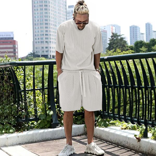men's tracksuits 2023 spring summer casual ribbed two piece set clothing short sleeve o neck t shirt and shorts suit men fashion street, Gray
men's tracksuits 2023 spring summer casual ribbed two piece set clothing short sleeve o neck t shirt and shorts suit men fashion street, Gray
