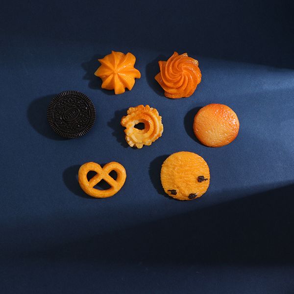 cartoon cookies biscuit brooch pins 7pcs set zinc alloy enamel paint simulated food brooches small clothes jewelry gift funny couple badge a, Gray
cartoon cookies biscuit brooch pins 7pcs set zinc alloy enamel paint simulated food brooches small clothes jewelry gift funny couple badge a, Gray