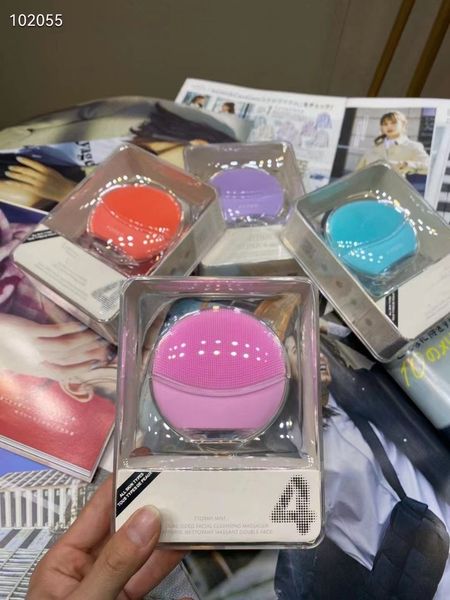 electric silicone facial brush cleansing skin massager face brush mini 4 vibration sonic cleanser deep pore facial brush machine
electric silicone facial brush cleansing skin massager face brush mini 4 vibration sonic cleanser deep pore facial brush machine