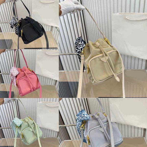 new drawstring designer bags women luxurys handbag triangle crossbody shoulder bags black leather purse handbag 221128
new drawstring designer bags women luxurys handbag triangle crossbody shoulder bags black leather purse handbag 221128