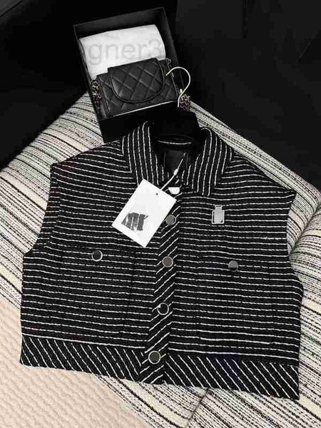 women's vests designer 23 spring/summer chic style silver striped polo collar sweetheart tank with sleeveless fleece and pg1w, Black;white
women's vests designer 23 spring/summer chic style silver striped polo collar sweetheart tank with sleeveless fleece and pg1w, Black;white