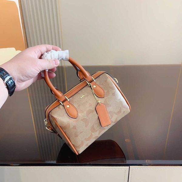 leather tote bag c letter pring totes women designer bag fashion purses handbags mini crossbody shoulder bags lady wallet clutch 230220
leather tote bag c letter pring totes women designer bag fashion purses handbags mini crossbody shoulder bags lady wallet clutch 230220
