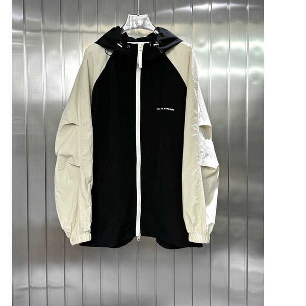23ss sun protection clothing womens jacket womens designer clothing long-sleeved hooded trench coat zipper coat women clothes a1, Black;brown
23ss sun protection clothing womens jacket womens designer clothing long-sleeved hooded trench coat zipper coat women clothes a1, Black;brown