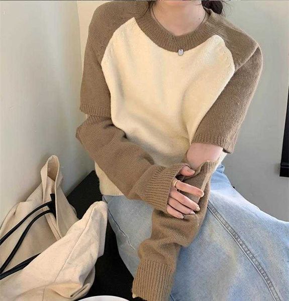 contrast color round neck matching sweater autumn and winter hollow out sleeves, White;black
contrast color round neck matching sweater autumn and winter hollow out sleeves, White;black