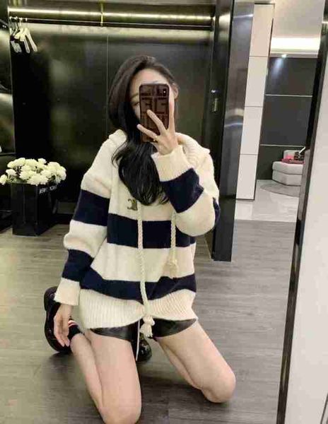 women's sweaters designer both warm and concave shapes are available~arc de triomphe 22nd autumn/winter new black white stripe hooded s, White;black
women's sweaters designer both warm and concave shapes are available~arc de triomphe 22nd autumn/winter new black white stripe hooded s, White;black