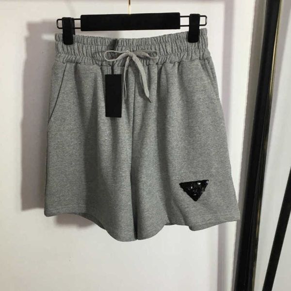 23ss womens designer pure cotton shorts sequin decoration drawstring elastic waist casual wide leg shorts women clothes a1, White;black
23ss womens designer pure cotton shorts sequin decoration drawstring elastic waist casual wide leg shorts women clothes a1, White;black