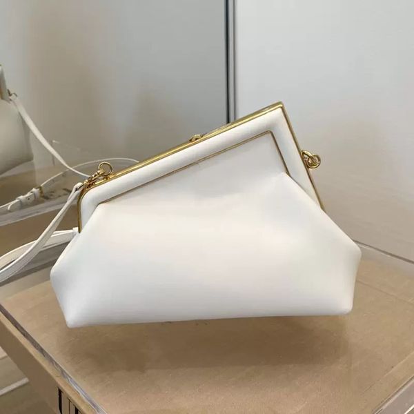 designer women fashion messenger handbag quality genuine leather crossbody bag dinner hand bags letter shoulder back pouch
designer women fashion messenger handbag quality genuine leather crossbody bag dinner hand bags letter shoulder back pouch