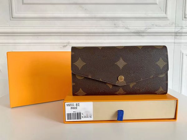 single zipper wallets cardholder france paris alphabet color style luxurys mens women high-end designers with packaging box 60531, Red;black
single zipper wallets cardholder france paris alphabet color style luxurys mens women high-end designers with packaging box 60531, Red;black