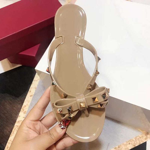 riveted flat shoes bow knot herringbone slippers women jelly foot clipped wear beach sandals summer, Black
riveted flat shoes bow knot herringbone slippers women jelly foot clipped wear beach sandals summer, Black