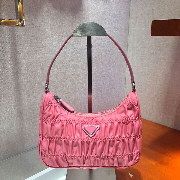 wrinkle hobo shoulder bag plain nylon handbag purse zipper closure fashion letters women armpit bags leather strap silver hardware clutch po
wrinkle hobo shoulder bag plain nylon handbag purse zipper closure fashion letters women armpit bags leather strap silver hardware clutch po