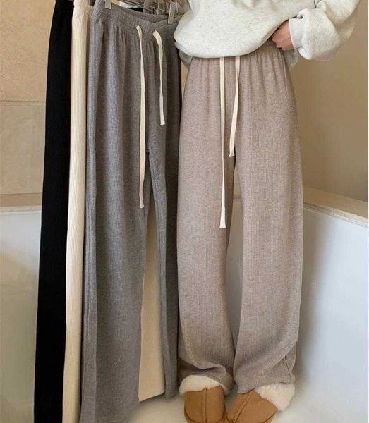 thick corduroy sunken stripe casual pants women autumn drawstring elastic waist, Black;white
thick corduroy sunken stripe casual pants women autumn drawstring elastic waist, Black;white