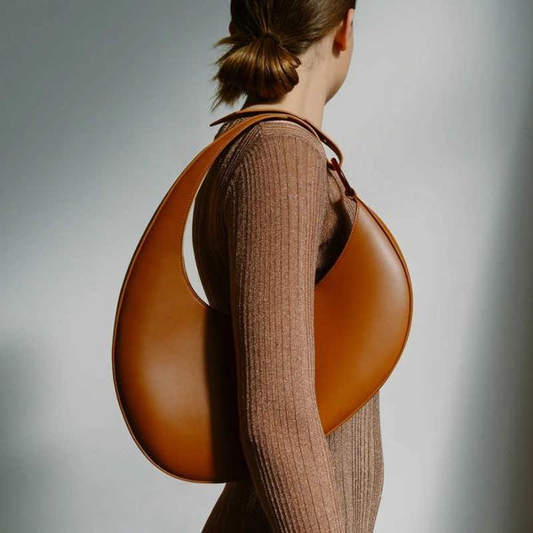 luxury leather handbags women crescent shape bag personality large capacity underarm bag 2021 fashion shoulder bag borsa
luxury leather handbags women crescent shape bag personality large capacity underarm bag 2021 fashion shoulder bag borsa