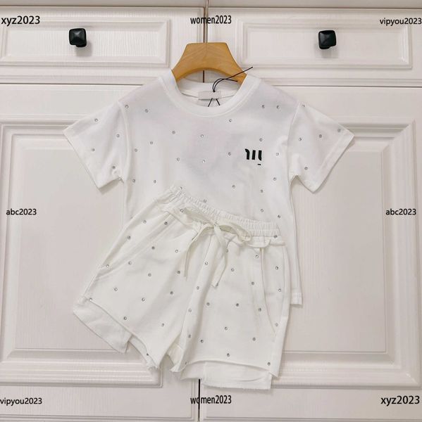 luxury kids tracksuits baby clothes sets diamond inlaid design suits size 100-150 cm 2pcs t-shirt and lace up shorts ing, White
luxury kids tracksuits baby clothes sets diamond inlaid design suits size 100-150 cm 2pcs t-shirt and lace up shorts ing, White