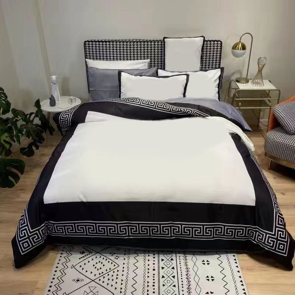 Designer beddings soft warm black comforter 4pcs silk fashion bedroom accessory high quality bedding sets king size JF003 C23, Red
Designer beddings soft warm black comforter 4pcs silk fashion bedroom accessory high quality bedding sets king size JF003 C23, Red
