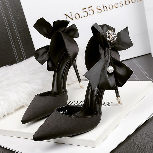 dress shoes women high heels evening party women elegant luxury designer women's dress pumps shoes with heel wedding bride stiletto 230, Black 
dress shoes women high heels evening party women elegant luxury designer women's dress pumps shoes with heel wedding bride stiletto 230, Black