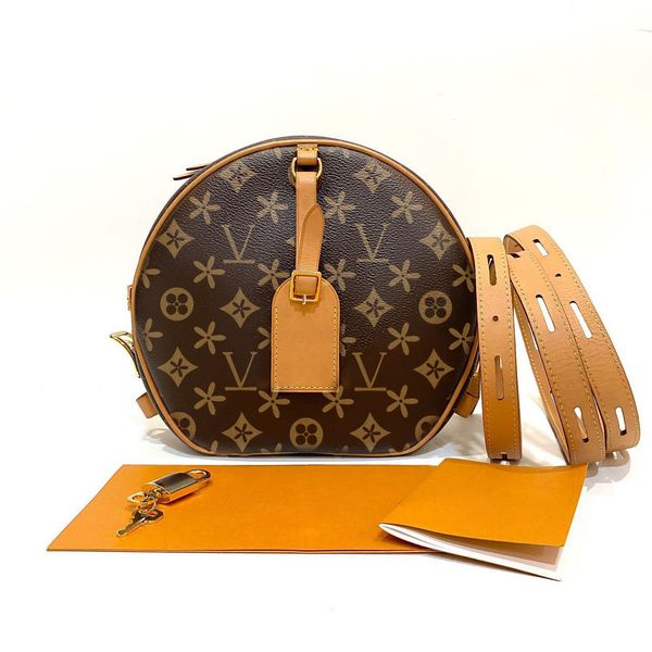 men m45647 genuine leather pochette the tote bag petite boite chapeau boite handbags 2size shoulder women satchel bags luxury designer vinta
men m45647 genuine leather pochette the tote bag petite boite chapeau boite handbags 2size shoulder women satchel bags luxury designer vinta