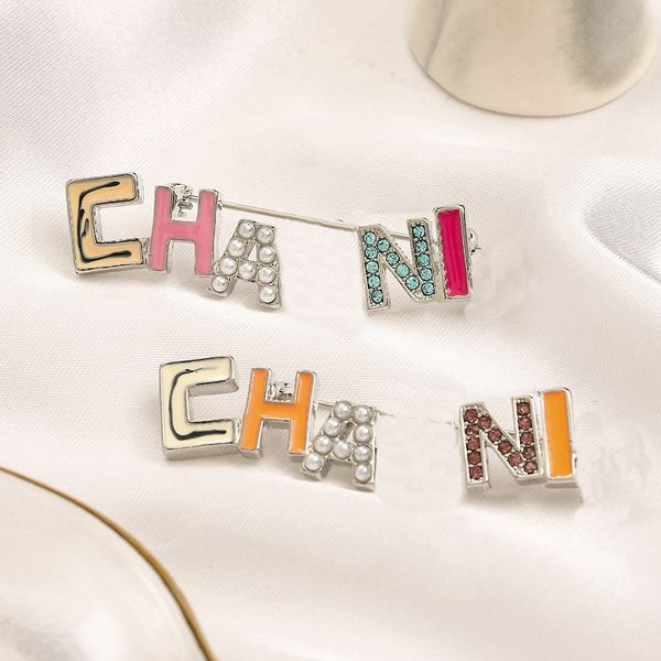 fashion elegant style letter designer brooch pins for men womens brand colorful brooch pin suit dress for wedding part gift jewelry accessor, Gray
fashion elegant style letter designer brooch pins for men womens brand colorful brooch pin suit dress for wedding part gift jewelry accessor, Gray