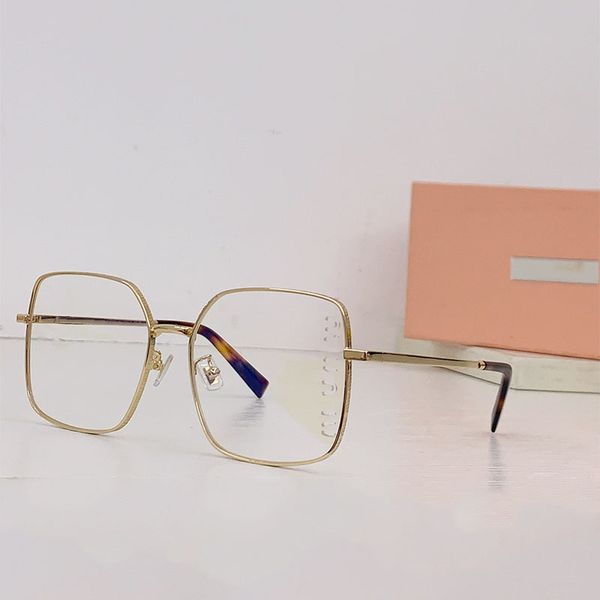 Designer reading optical eyewear fashion mens and womens square metal frame lenses hollowed out logo eye protection transparent glasses SMU51Y commuting daily
Designer reading optical eyewear fashion mens and womens square metal frame lenses hollowed out logo eye protection transparent glasses SMU51Y commuting daily