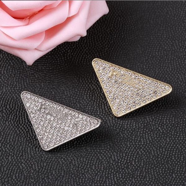 brand p- metal triangle letter brooch women men letters brooches suit lapel pin fashion jewelry, Gray
brand p- metal triangle letter brooch women men letters brooches suit lapel pin fashion jewelry, Gray