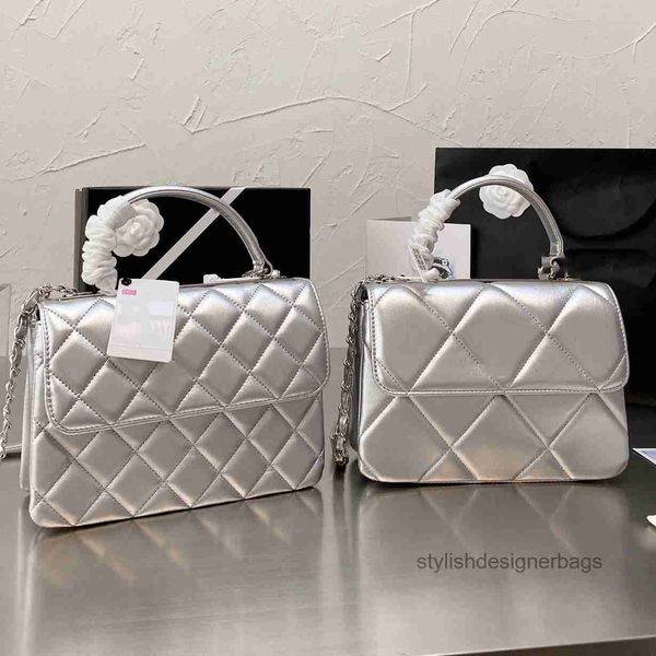 totes 7a 22p calfskin leather trendy bags handle quilted matelasse handbag chain cross body shoulder classic flap large capacity famous
totes 7a 22p calfskin leather trendy bags handle quilted matelasse handbag chain cross body shoulder classic flap large capacity famous