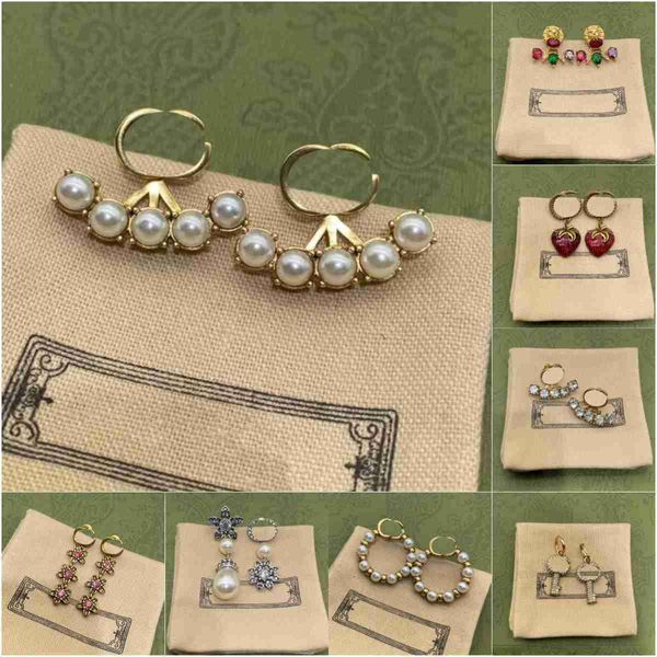 designer earring fashion double letter studs designer classic womens cuba multi-style stud retro pendant crystal jewelry gifts with box, Golden;silver
designer earring fashion double letter studs designer classic womens cuba multi-style stud retro pendant crystal jewelry gifts with box, Golden;silver