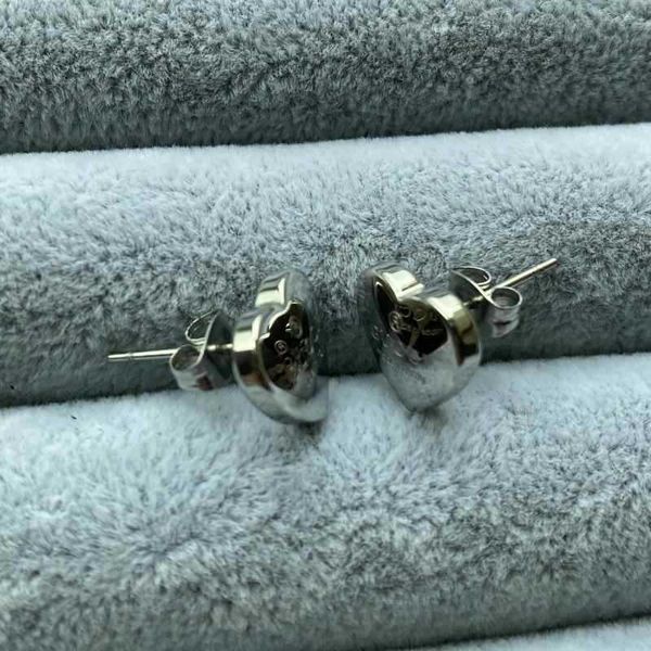 Designer Earring 2021 High Polished Trendy Style Women Studs Titanium Steel 3 Colors Lover Heart Designer Earrings Cute Size Fashion Jewelry Wholesale
Designer Earring 2021 High Polished Trendy Style Women Studs Titanium Steel 3 Colors Lover Heart Designer Earrings Cute Size Fashion Jewelry Wholesale