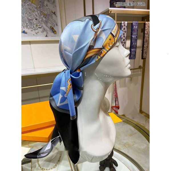 15 style Silk Scarf Head For Women Winter Luxurious High End Classic Letter pattern Designer shawl Scarves New Gift Easy to match Soft Touch WXV8
15 style Silk Scarf Head For Women Winter Luxurious High End Classic Letter pattern Designer shawl Scarves New Gift Easy to match Soft Touch WXV8