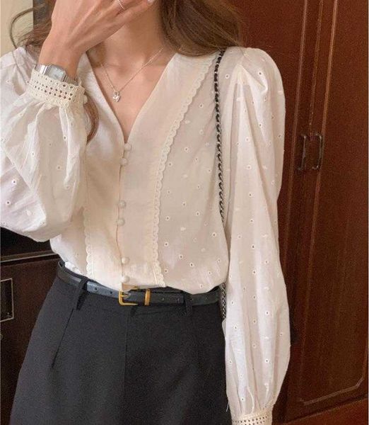 spring and shirts autumn korean style embroidered v neck lace stitching loose, White
spring and shirts autumn korean style embroidered v neck lace stitching loose, White