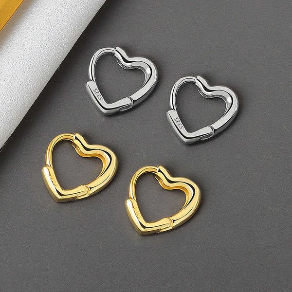 stud mini heart stud earrings for women stainless steel heart shape hoop earring fashion birthday party jewelry gift accessories p230411, Golden;silver
stud mini heart stud earrings for women stainless steel heart shape hoop earring fashion birthday party jewelry gift accessories p230411, Golden;silver