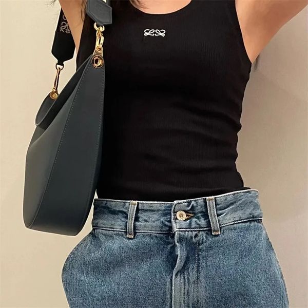 white tank women knits r embroidery knitted vest sleeveless cotton breathable knitted pullover womens sport fashion white black tees 
white tank women knits r embroidery knitted vest sleeveless cotton breathable knitted pullover womens sport fashion white black tees