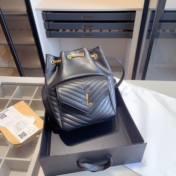 designer fashion shopping bag wavy bag women's shoulder bag handbag buckle drawstring shoulder strap seal multi-state ladies crossbody
designer fashion shopping bag wavy bag women's shoulder bag handbag buckle drawstring shoulder strap seal multi-state ladies crossbody
