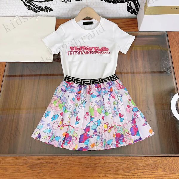 girls pleated skirts sets brand designer children t shirts with flower half skirt two pieces sets 2023 summer newly girls dresses size 100-1, White
girls pleated skirts sets brand designer children t shirts with flower half skirt two pieces sets 2023 summer newly girls dresses size 100-1, White
