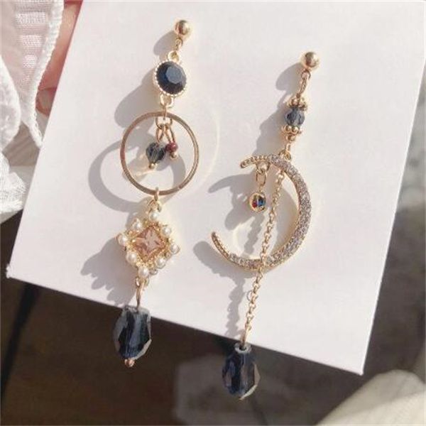 dangle shiny crystal geometric circular drop earrings long asymmetric fine moon modelling fashion women earrings gc2030, Silver
dangle shiny crystal geometric circular drop earrings long asymmetric fine moon modelling fashion women earrings gc2030, Silver