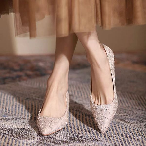 dress shoes plus size 3543 women's pumps pleated velvet boat shoes pointed toe low heels dress shoes thin heels office lady shoes 9969n, Black
dress shoes plus size 3543 women's pumps pleated velvet boat shoes pointed toe low heels dress shoes thin heels office lady shoes 9969n, Black