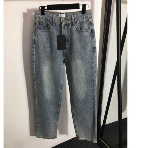 23ss designer women jeans womens pants back pocket embroidery design high waisted slimming denim trousers womens clothing a1, Blue
23ss designer women jeans womens pants back pocket embroidery design high waisted slimming denim trousers womens clothing a1, Blue