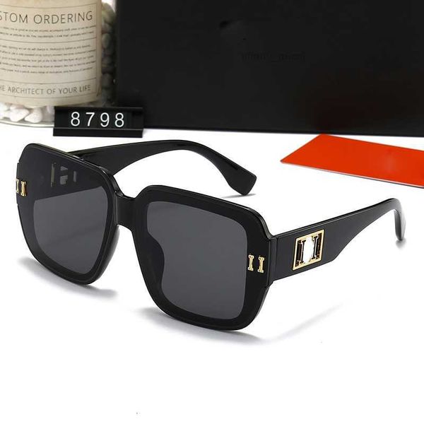 2023 summer new designer sunglasses luxury square sunglasses show small wear comfortable online frame celebrity fashion glasses model with b, White;black
2023 summer new designer sunglasses luxury square sunglasses show small wear comfortable online frame celebrity fashion glasses model with b, White;black