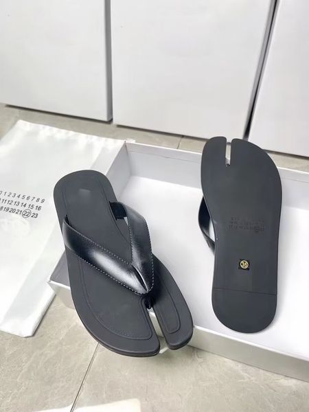 summer spring slippers split toe flip-flops minimal versatile beach 35-44 holiday flats factory footwear mm shoes, Black
summer spring slippers split toe flip-flops minimal versatile beach 35-44 holiday flats factory footwear mm shoes, Black