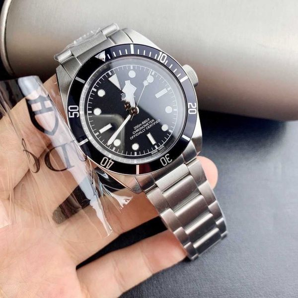 wristwatch men biwan qicheng series automatic mechanical watch small red flower versatile business steel band water ghost, Slivery;brown
wristwatch men biwan qicheng series automatic mechanical watch small red flower versatile business steel band water ghost, Slivery;brown