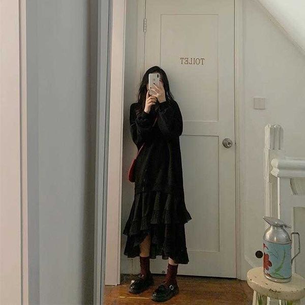 design ruffled irregular patchwork sweatshirt dress autumn and winter korean, Black;gray
design ruffled irregular patchwork sweatshirt dress autumn and winter korean, Black;gray