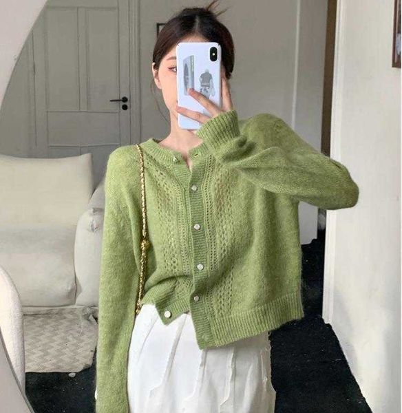 fall vintage grass green sweater hollow pattern round neck single breasted short, White;black
fall vintage grass green sweater hollow pattern round neck single breasted short, White;black
