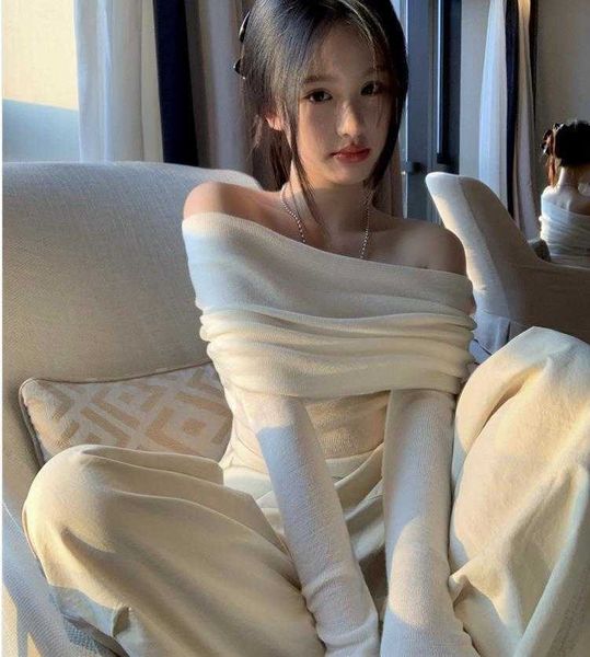 gentle off neck long sleeve soft nuo sweater womens spring elegant shoulder, White;black
gentle off neck long sleeve soft nuo sweater womens spring elegant shoulder, White;black