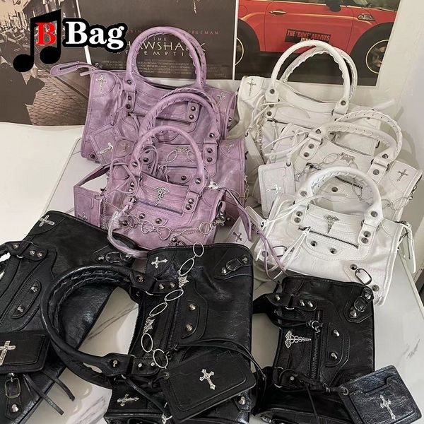evening bags y2k women girl big medium small shoulder female vintage punk metal decoration large capacity messenger handbags 230414
evening bags y2k women girl big medium small shoulder female vintage punk metal decoration large capacity messenger handbags 230414