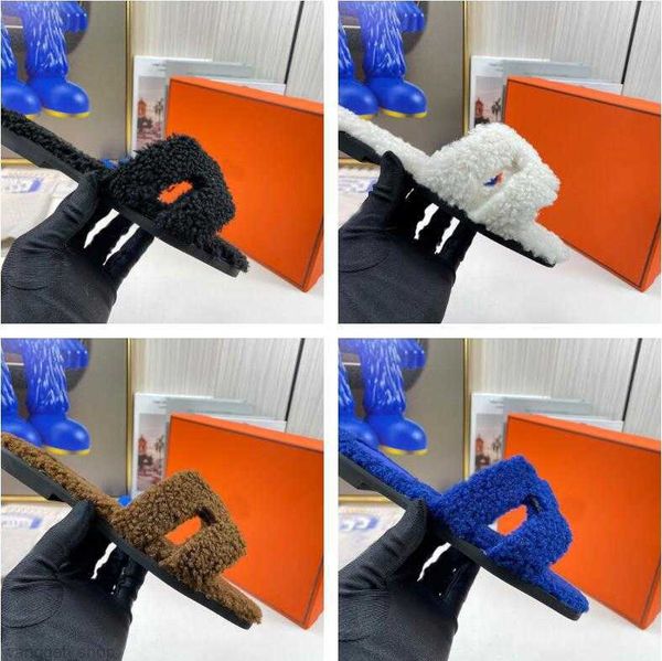 2022 oran sandals cutout leather outdoor fur slides designer women sandal signature letter bold comfortable style teddy slippers flip good, Black
2022 oran sandals cutout leather outdoor fur slides designer women sandal signature letter bold comfortable style teddy slippers flip good, Black