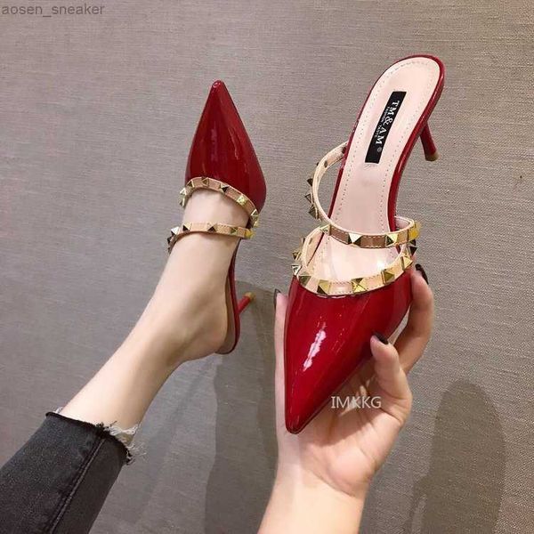 2021 women rivets shoes summer mules slippers high heels sandals rivets pointed toe thin heels outside slippers talon femme 0414, Black
2021 women rivets shoes summer mules slippers high heels sandals rivets pointed toe thin heels outside slippers talon femme 0414, Black