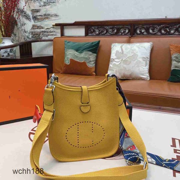 h bag 2023 herma bucket evelyns tote bags cowhide women's 19cm lychee pattern leather hollow designer out single shoulder crossbody sma
h bag 2023 herma bucket evelyns tote bags cowhide women's 19cm lychee pattern leather hollow designer out single shoulder crossbody sma